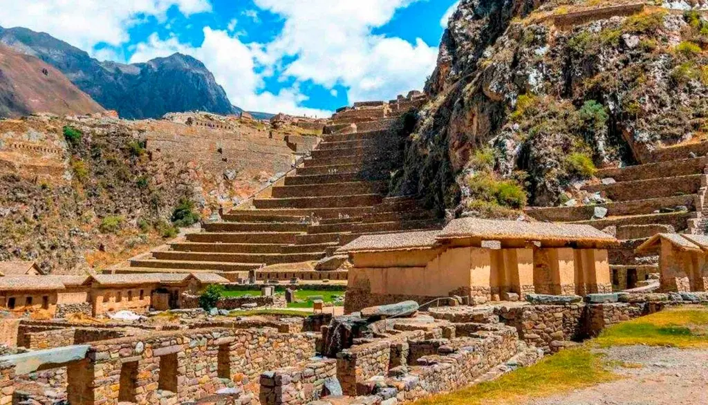 Flota Super Tour Machu Picchu