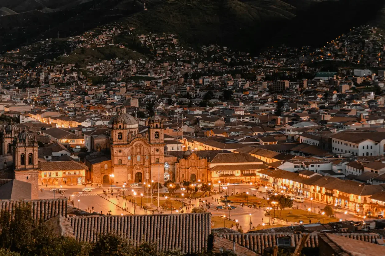 Tours-gallery-Cusco-cathedral-of-night