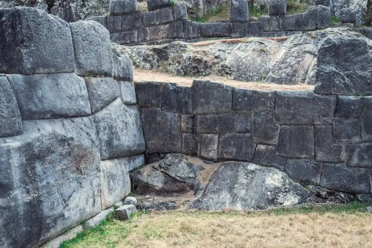 Tours-gallery-Sacsayhuaman-Cusco-Architecture