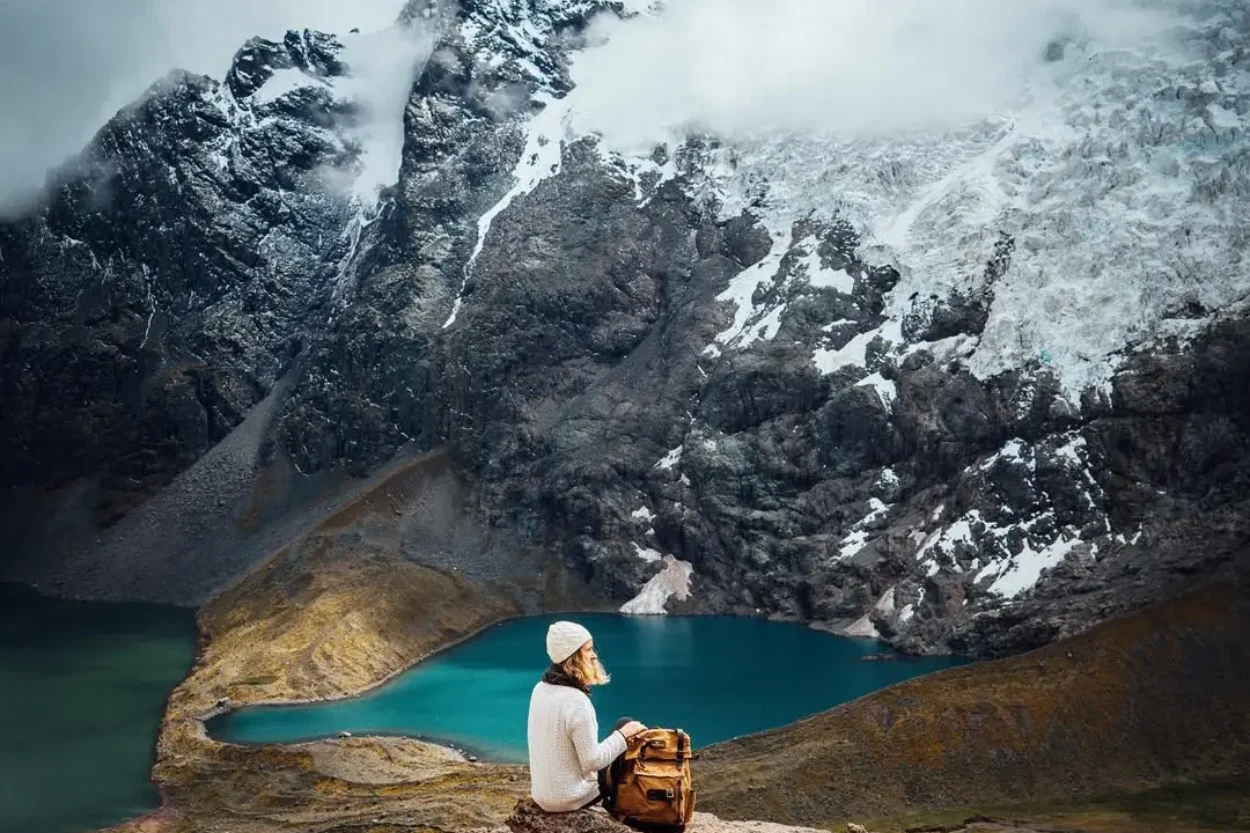 Tours-gallery-impressive-view-of-lake-of-ausangate